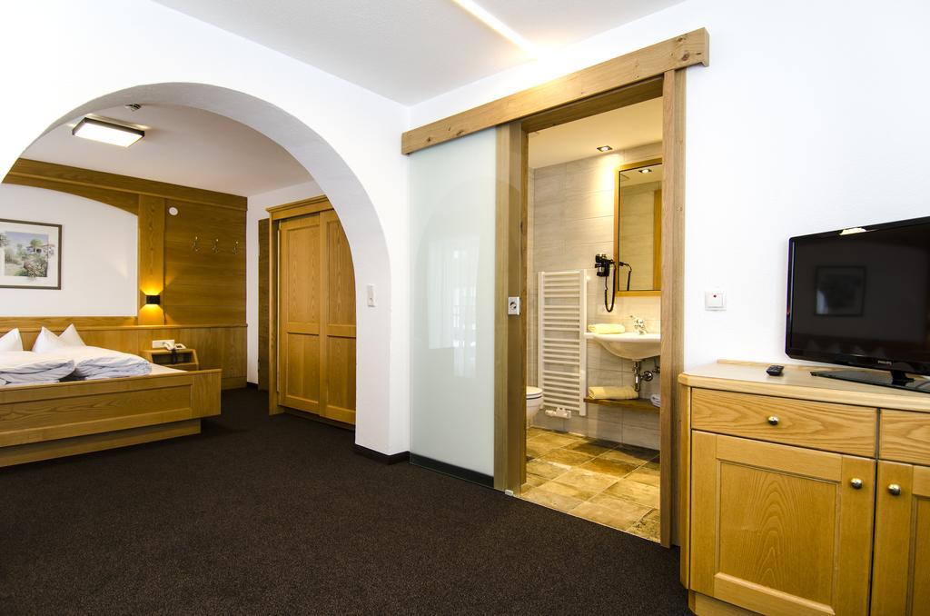 Hotel Garni Persutt Ischgl Exterior foto